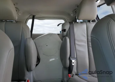 2011 Toyota Sienna Le z USA, uszkodzony, nr VIN 5TDKK3DC0BS123368